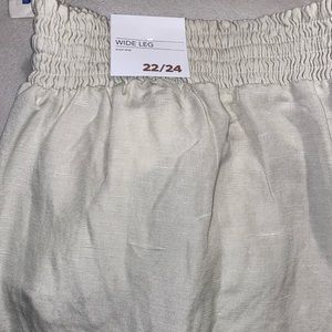 Lane Bryant 22/24 off white khaki style wide leg pants NWT